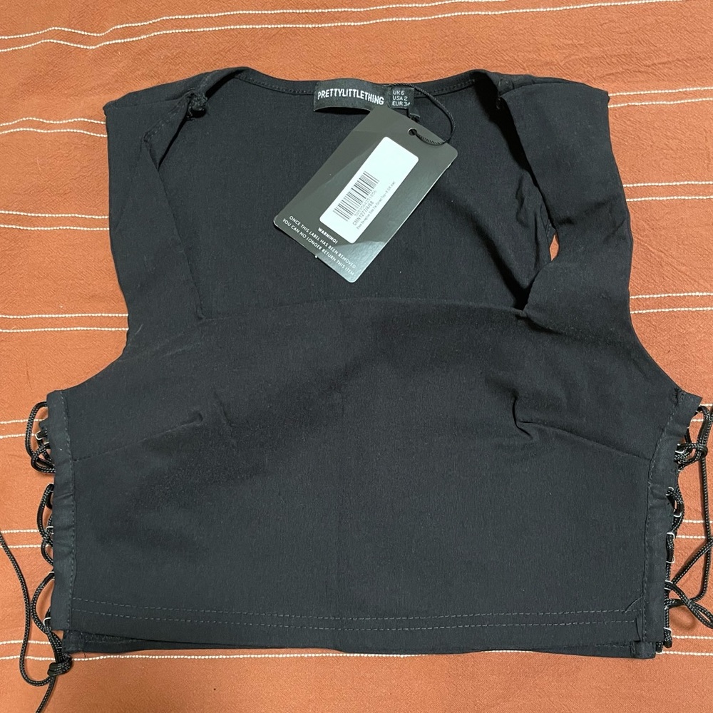 PrettyLittleThing Crop Top